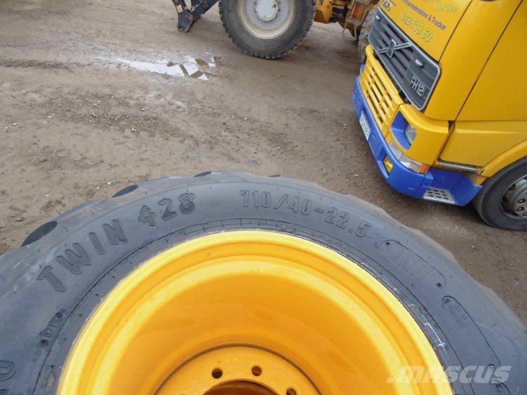 Trelleborg Twin 428 710-40-22,5 med fälg Ostale komponente