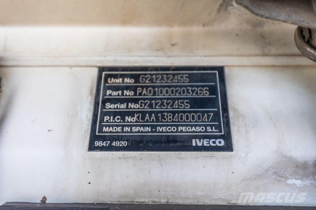Iveco STRALYS 300 + MULTI BENNE AJK Camiones con gancho