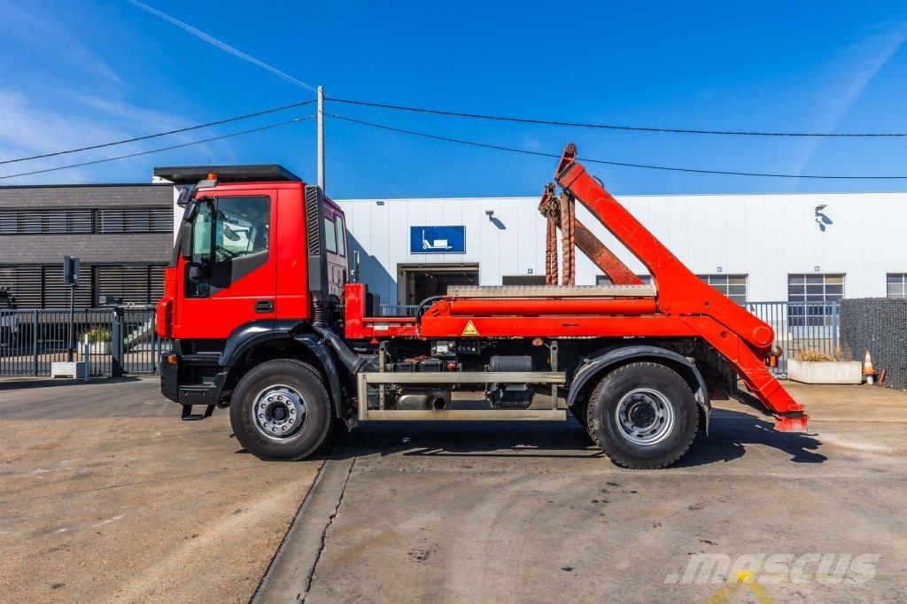 Iveco STRALYS 300 + MULTI BENNE AJK Camiones con gancho