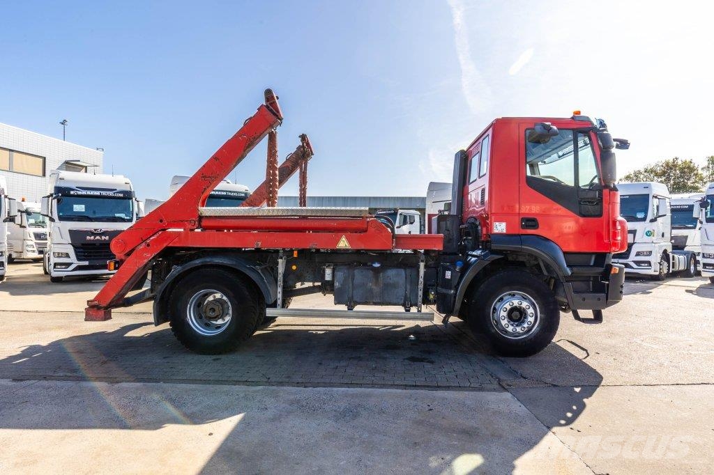 Iveco STRALYS 300 + MULTI BENNE AJK Camiones con gancho