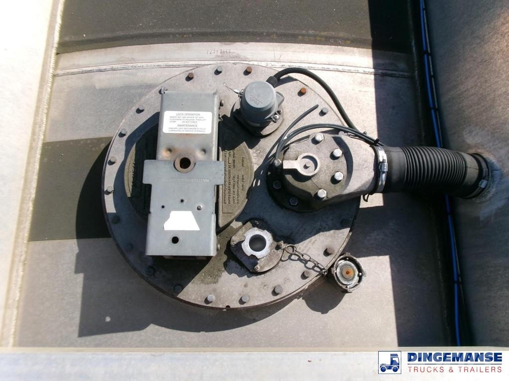 Lakeland Fuel tank alu 42.8 m3 / 6 comp + pump Напівпричепи-автоцистерни