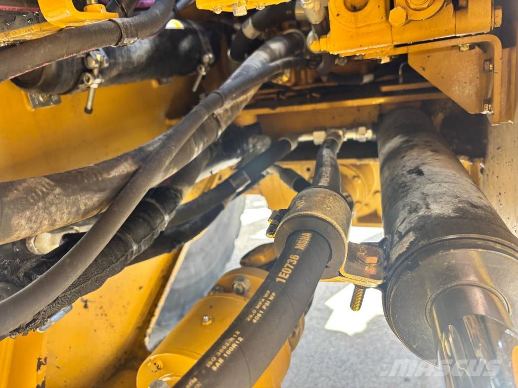 CAT 950 GC Pale gommate