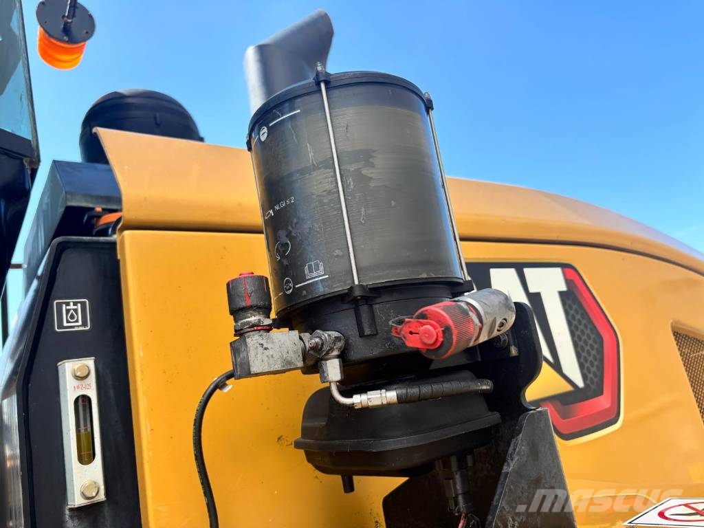 CAT 950 GC Pale gommate