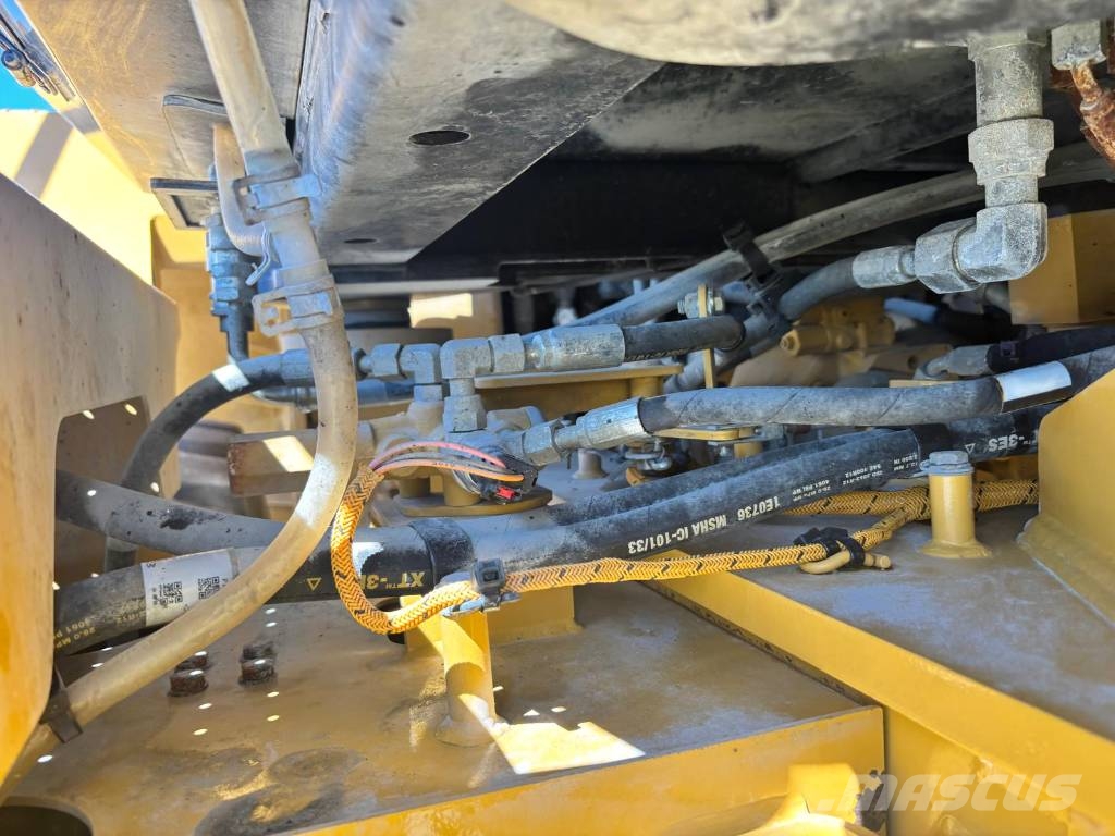 CAT 950 GC Pale gommate