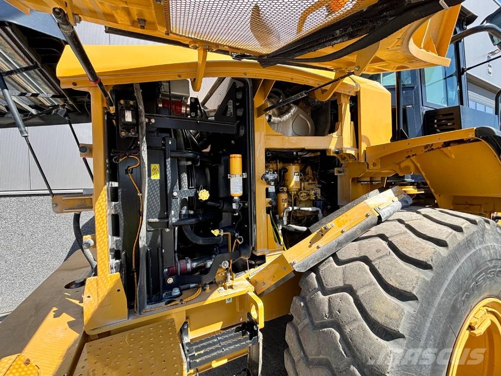 CAT 950 GC Pale gommate