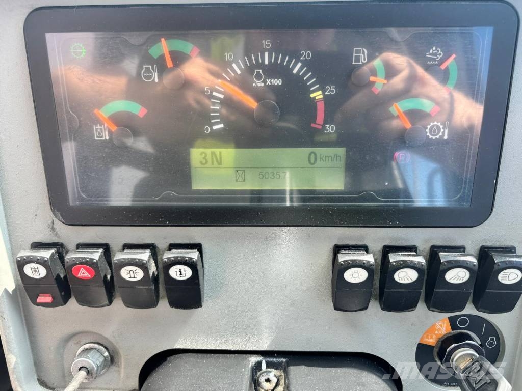 CAT 950 GC Pale gommate
