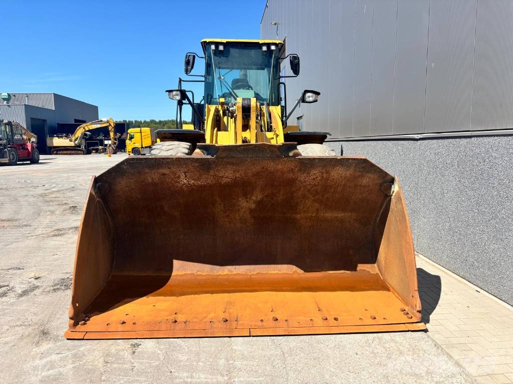 CAT 950 GC Pale gommate