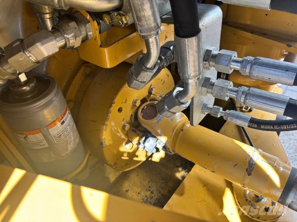 CAT 950 GC Pale gommate