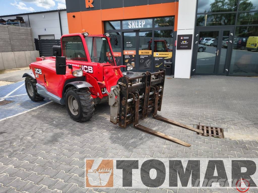 JCB 525-60 Teleskopické manipulátory