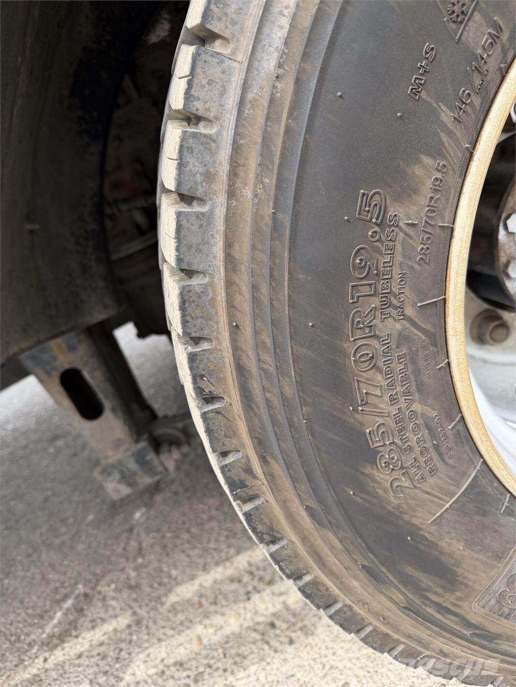 Iveco Eurocargo VIN 676 Pressukapelli kuorma-autot
