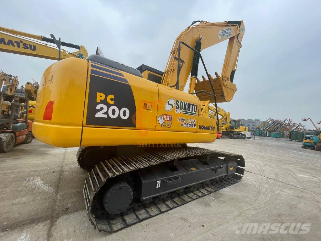 Komatsu PC 200 8N Bagri goseničarji