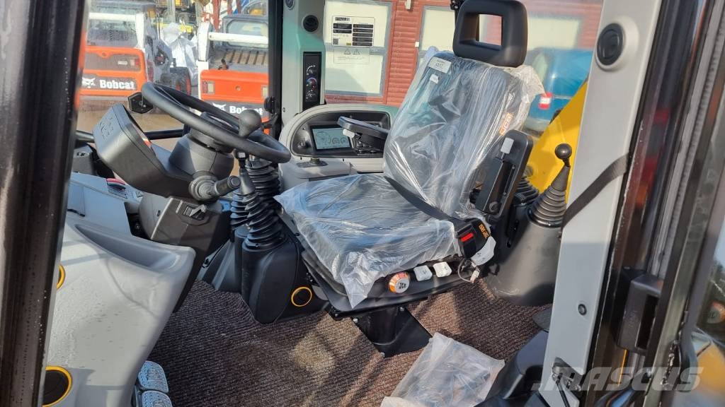 JCB 3CX *NEW* Ekskavaatorlaadurid