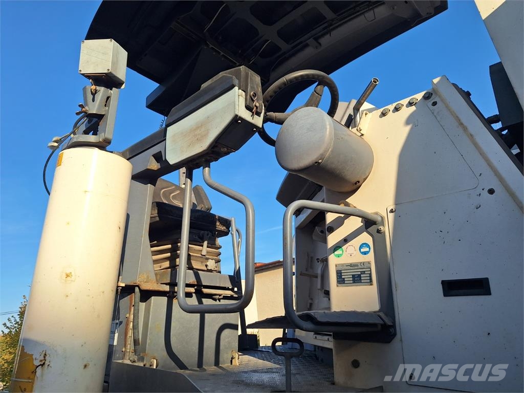 Wirtgen W 100 FI Diger