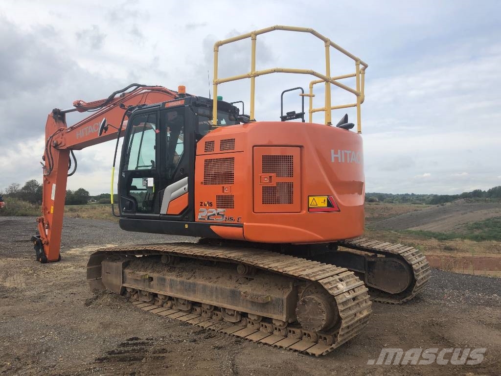 Hitachi ZX225USLC-7 Kāpurķēžu ekskavatori