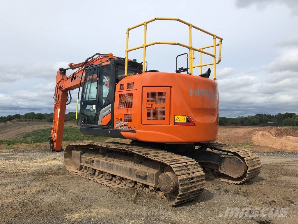 Hitachi ZX225USLC-7 Kāpurķēžu ekskavatori