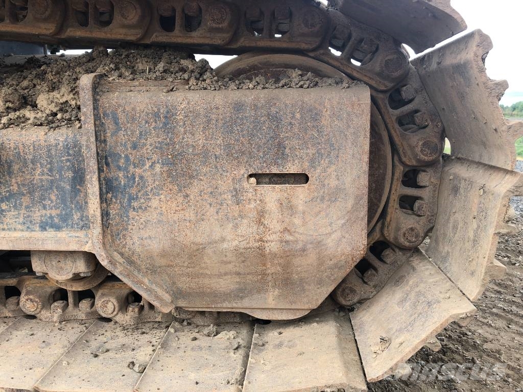 Hitachi ZX225USLC-7 Kāpurķēžu ekskavatori