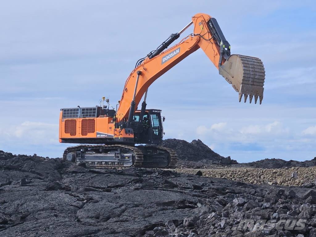Doosan DX800LC-7 Bandgrävare
