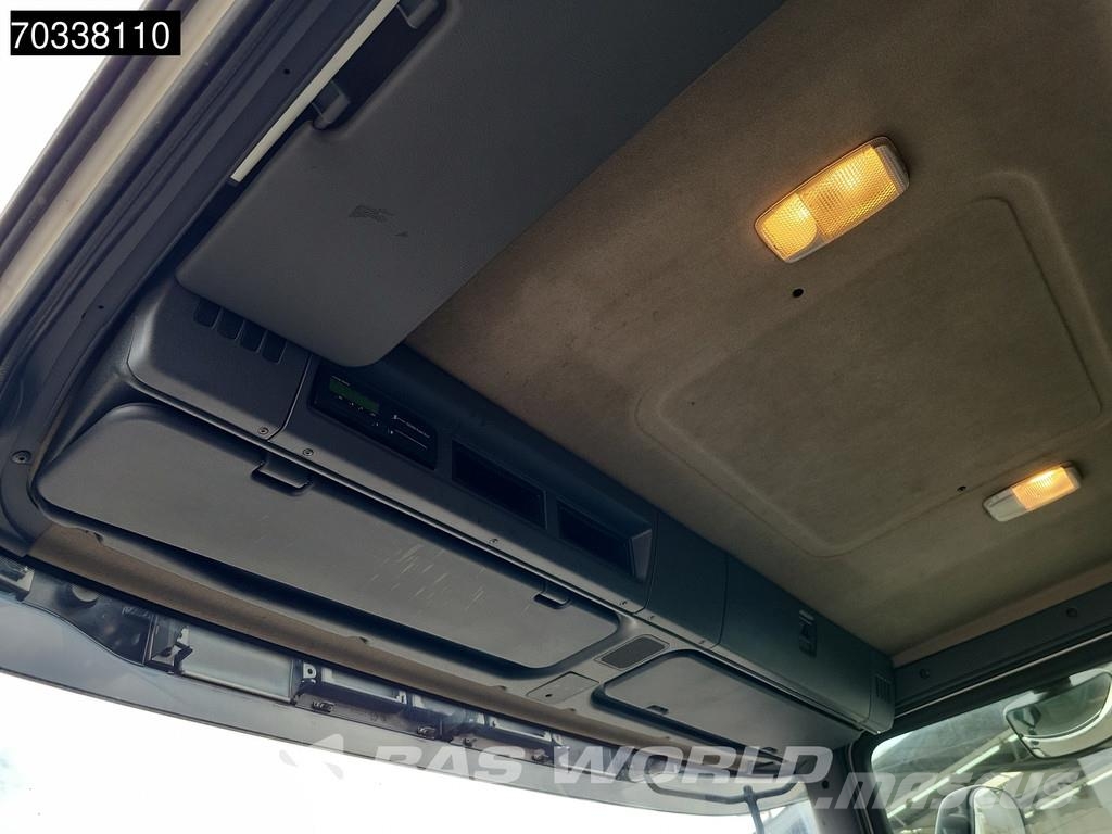 Scania P320 P 6X2 3000kg Ladebordwand Lift+steering axle Bakwagens met gesloten opbouw