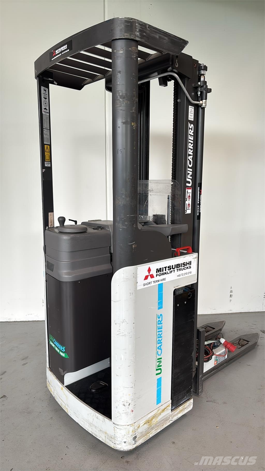 Atlet AJN160 Self propelled stackers