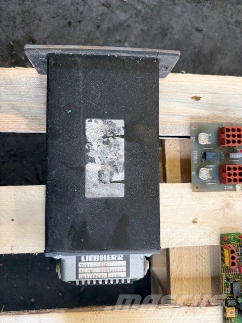 Liebherr SERIR B USED PARTS CAB Førerhus og Interiør