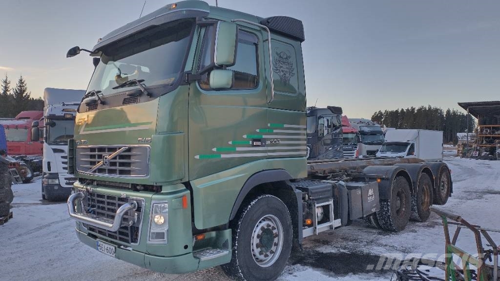 Volvo FH16 8x4 kippaavat konttilaitteet Bañeras basculantes usadas