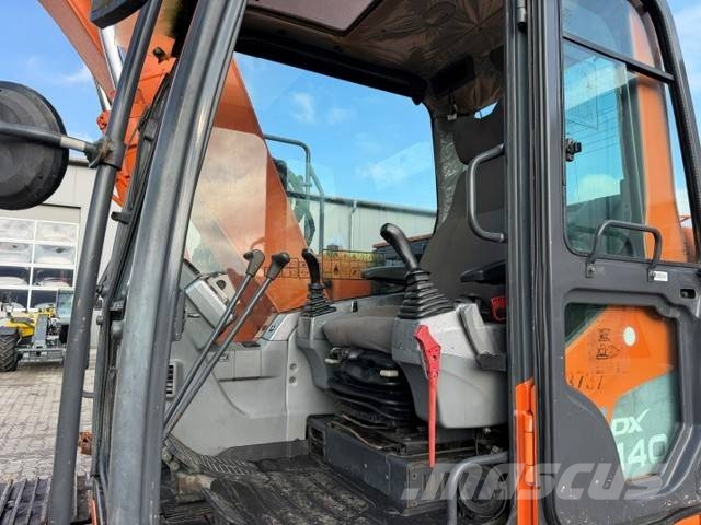 Doosan DX 140 LCR Kāpurķēžu ekskavatori