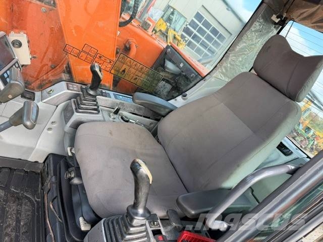 Doosan DX 140 LCR Kāpurķēžu ekskavatori
