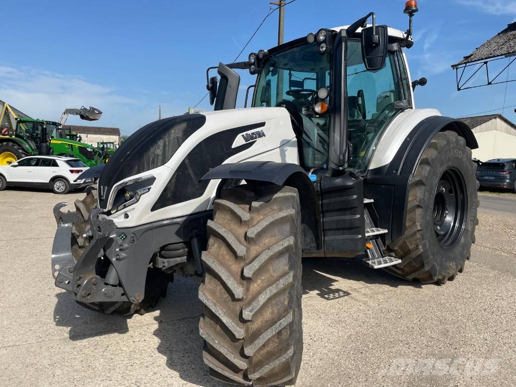 Valtra T 255 Active Traktorji