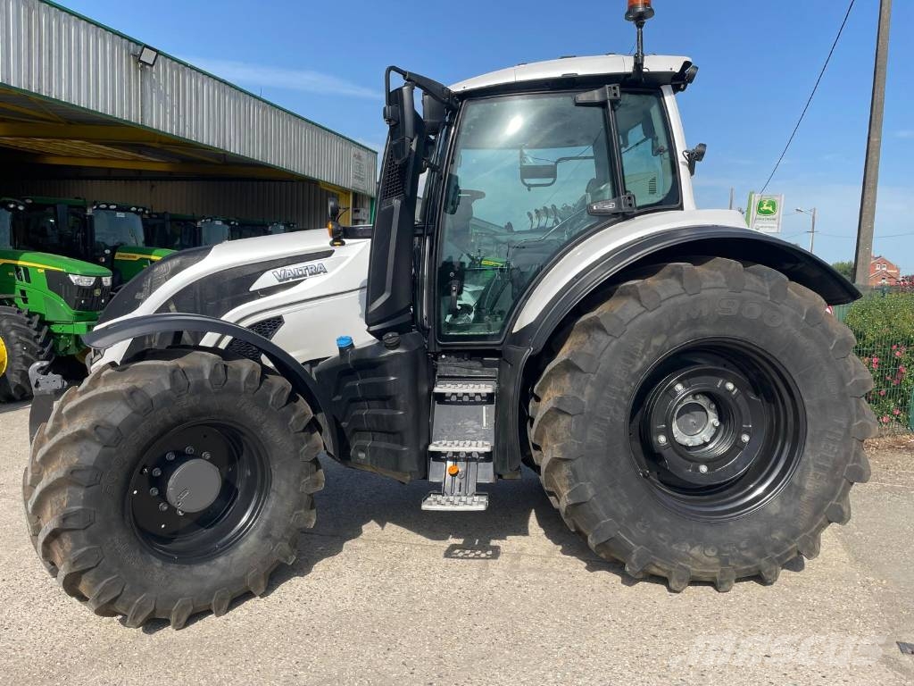 Valtra T 255 Active Traktorji