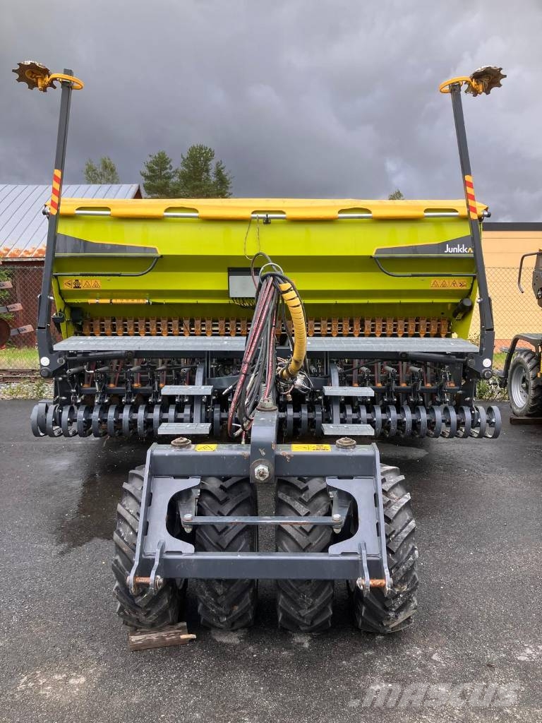 Junkkari T400 Plus Isobus Perfuradoras combinadas