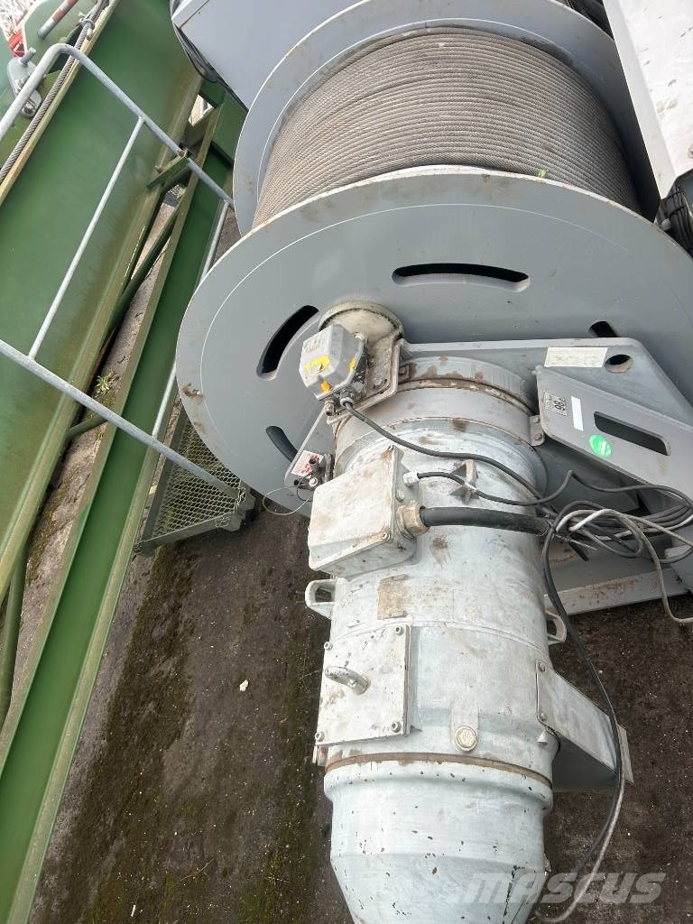 Potain MR295 塔式起重機