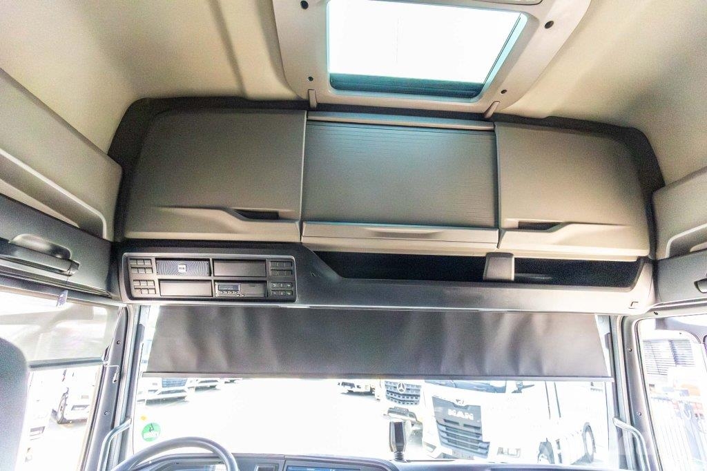 MAN TGX 18.510 BLS - INTARDER Vetopöytäautot