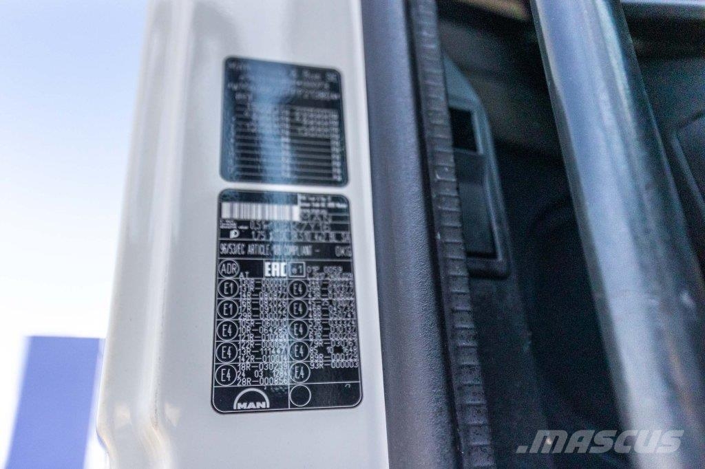 MAN TGX 18.510 BLS - INTARDER Vetopöytäautot