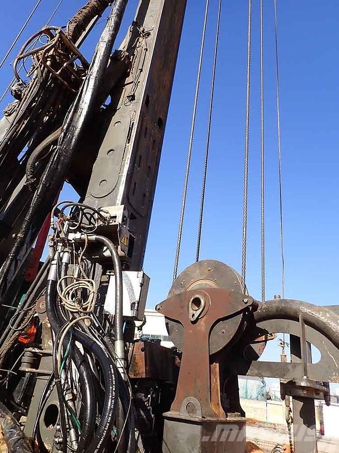Casagrande B200XP-2 معدات الثقب السطحي