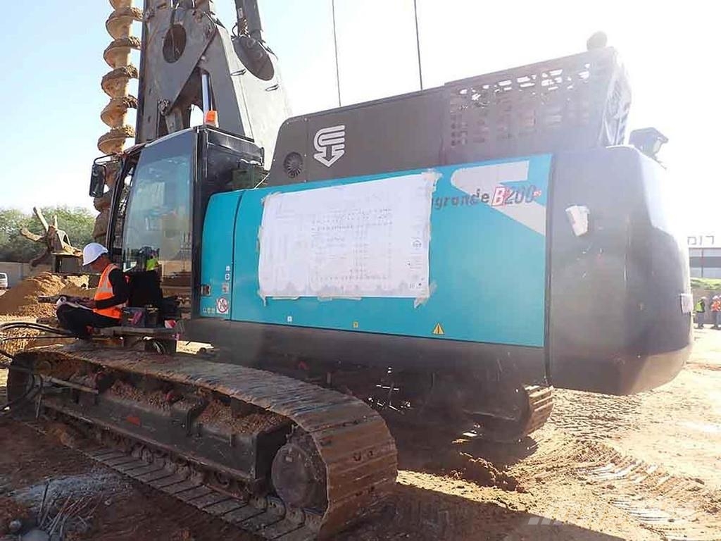 Casagrande B200XP-2 معدات الثقب السطحي