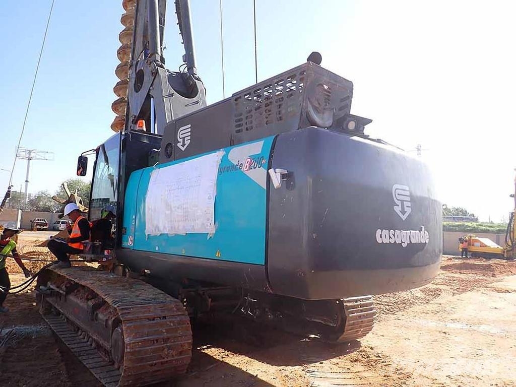 Casagrande B200XP-2 معدات الثقب السطحي
