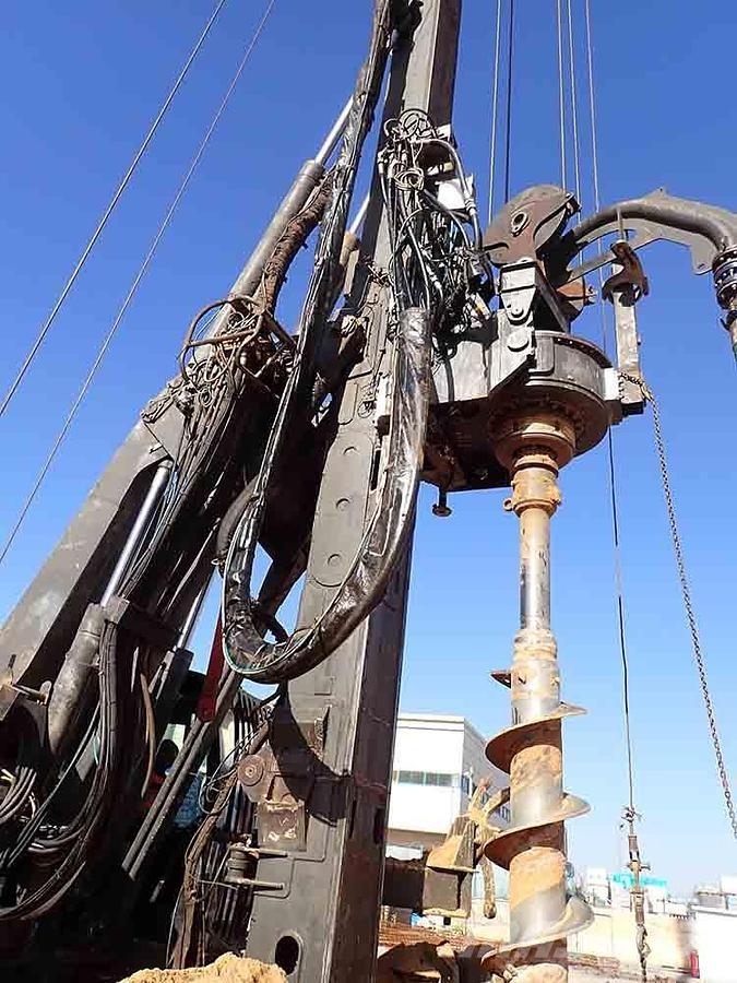 Casagrande B200XP-2 معدات الثقب السطحي