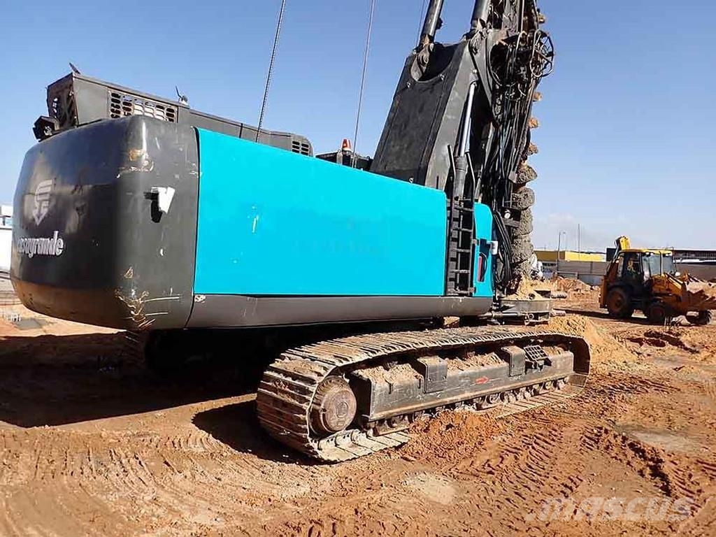 Casagrande B200XP-2 معدات الثقب السطحي
