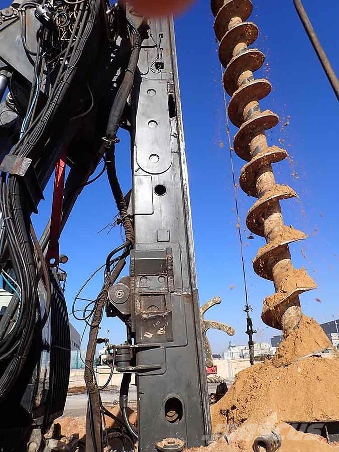 Casagrande B200XP-2 معدات الثقب السطحي