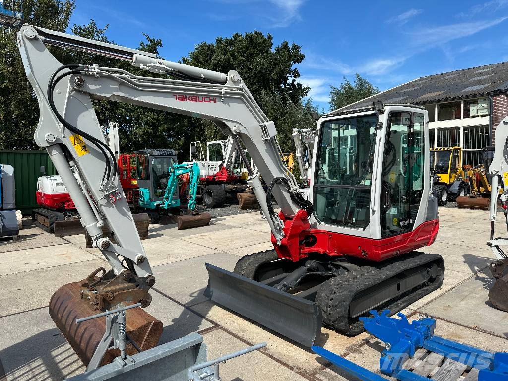 Takeuchi TB 250 Miniescavatori