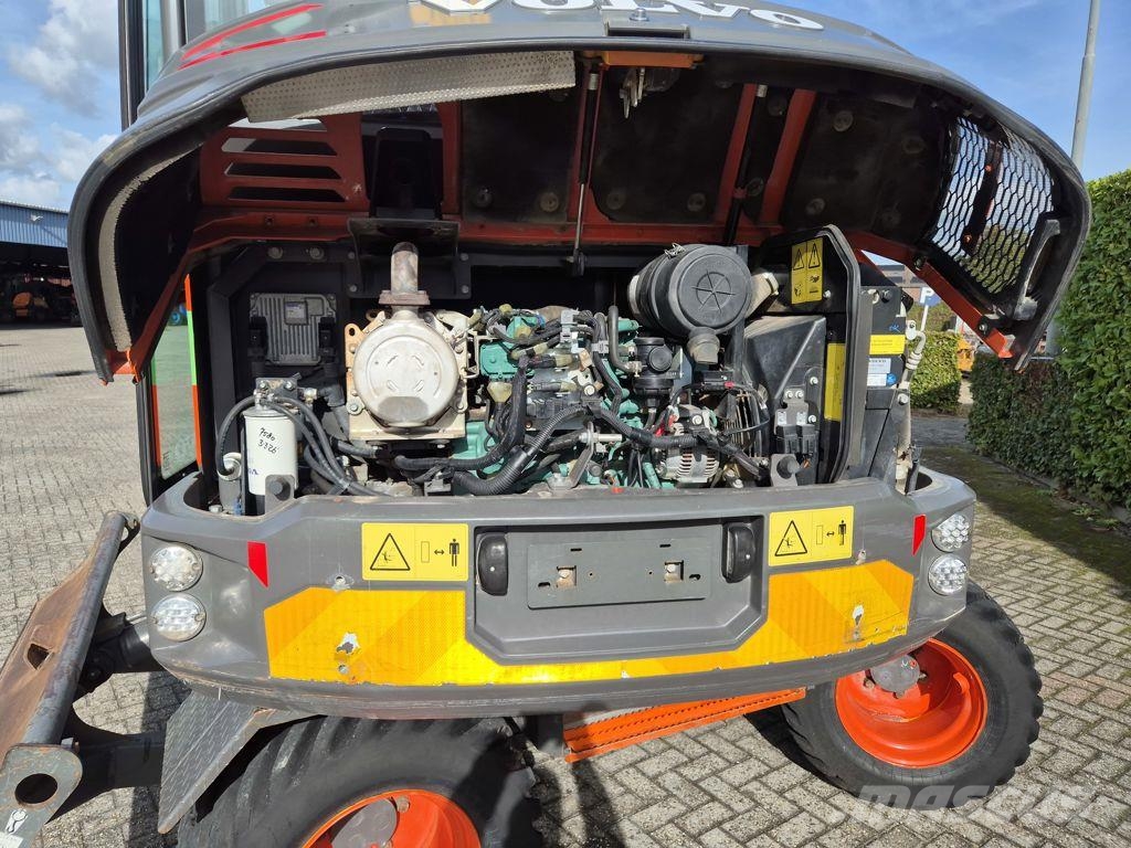 Volvo EW 60e met steelwrist Excavadoras de ruedas