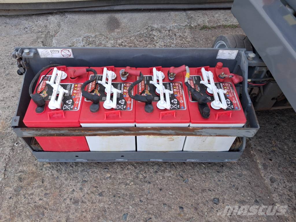 SkyJack SJ III 3219 Ножични работни платформи