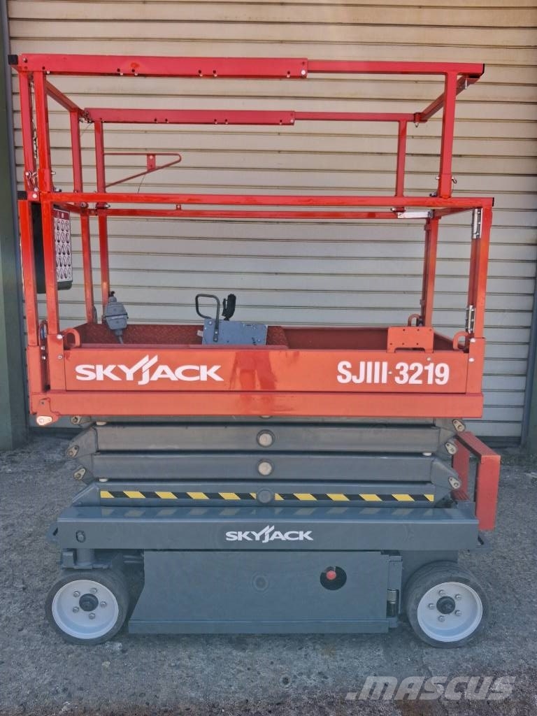 SkyJack SJ III 3219 Ножични работни платформи