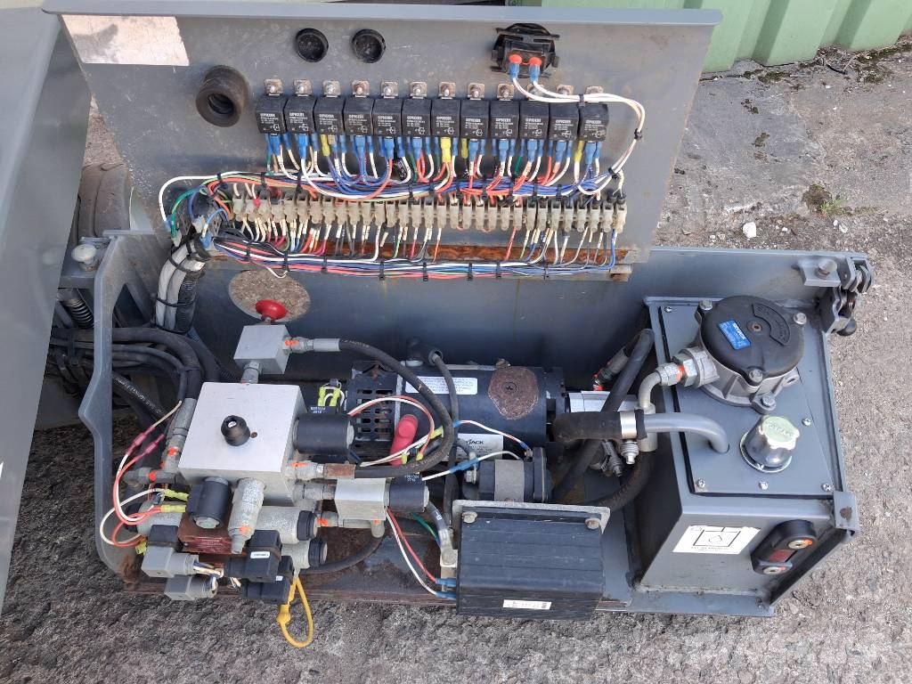 SkyJack SJ III 3219 Ножични работни платформи