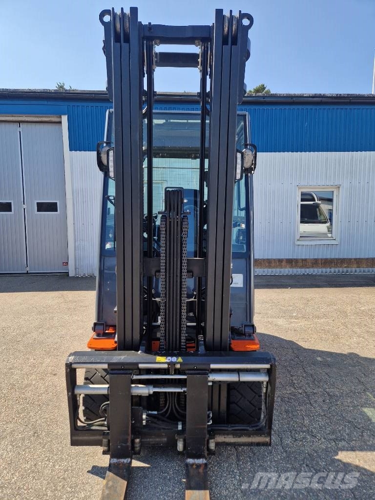 Toyota 8 FBMT 30 Elektrikli forkliftler