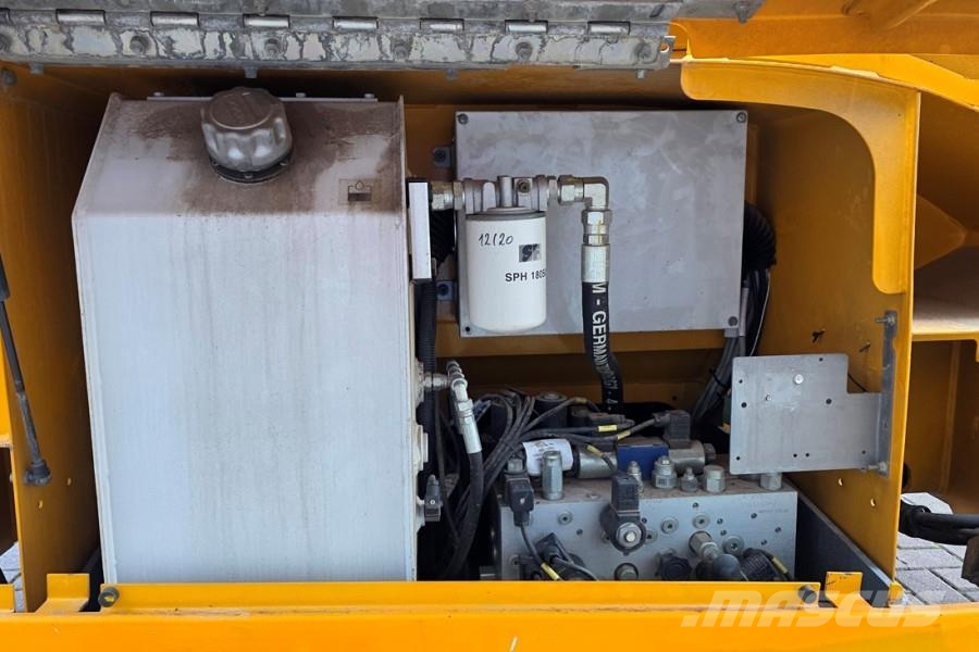 Haulotte COMPACT 10DX Diesel, 4x4 Drive, 10.2m Working Heig Nacelle ciseaux