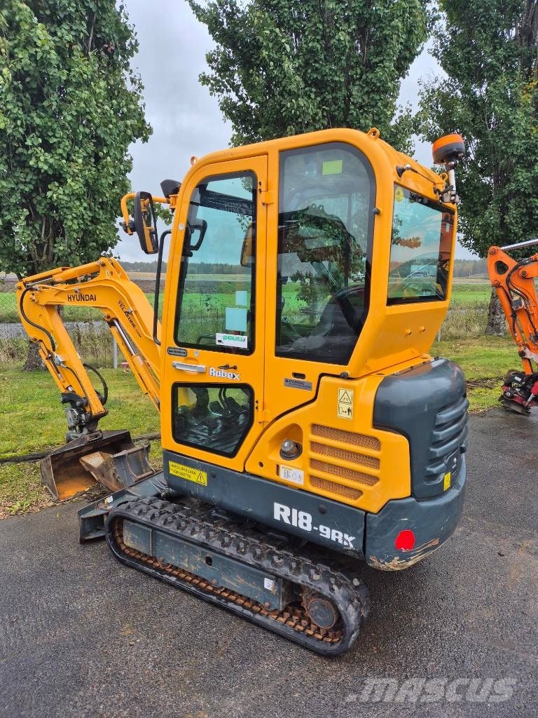 Hyundai R 18-9AK حفارات صغيرة أقل من 7 طن (حفارات صغيرة)