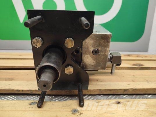 CAT TH 560 (Danfoss 675000-671)Orbitrol Гідравліка