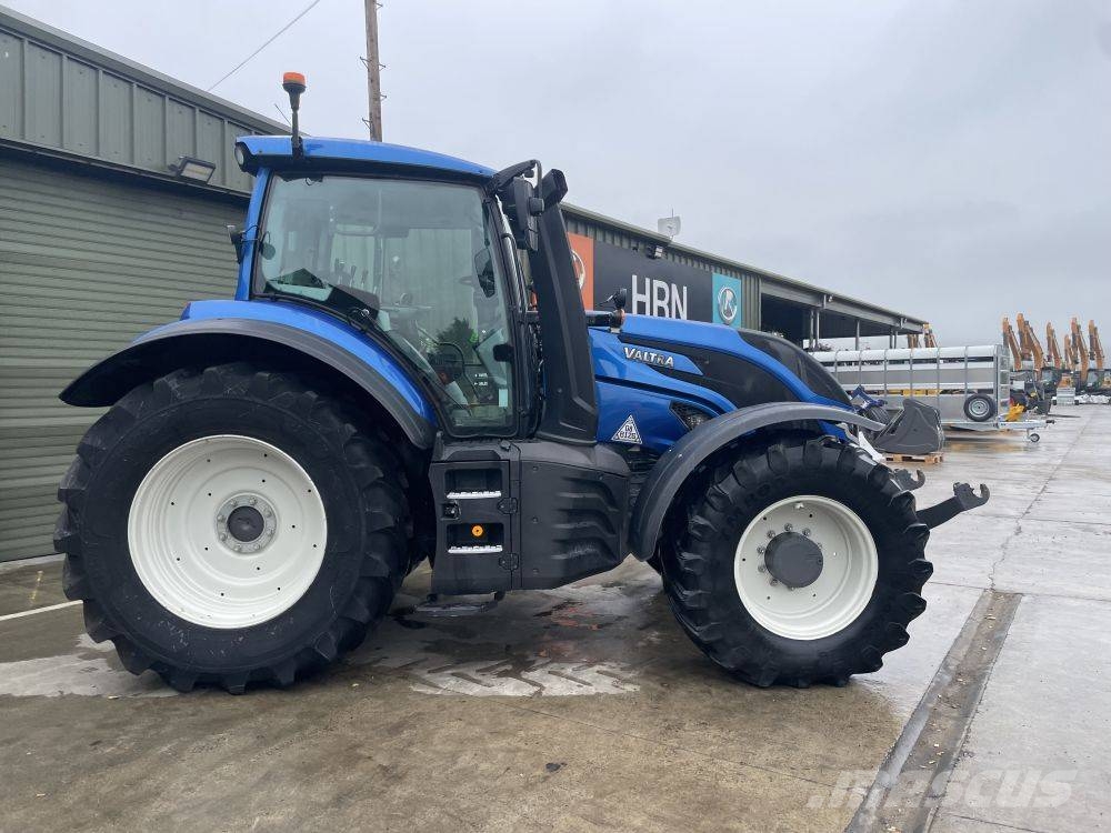 Valtra T 175 A Tractors
