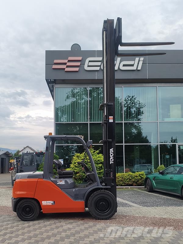 Toyota 40-8FD45N Diesel forklifts